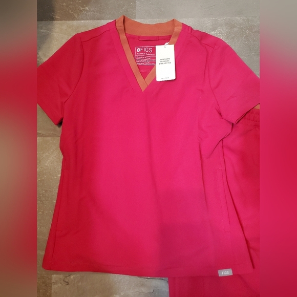 NWT/NWOT Figs Oran scrub set. Slim fit top. Joggers. Hot pink, orange. XXS. 26" - Picture 4 of 16